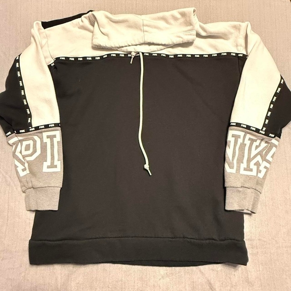 Victoria's Secret PINK black and white sweatshirt Medium